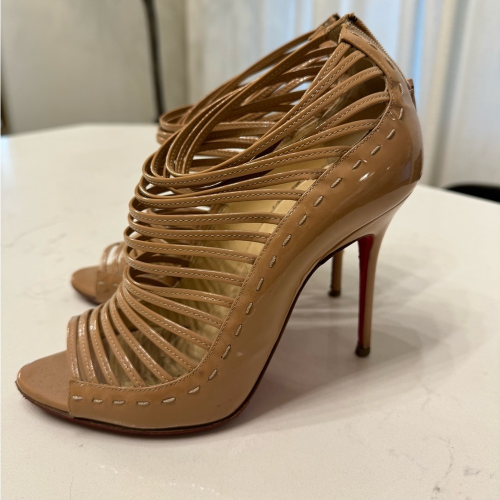 Christian Louboutin gladiator nude patent leather heels sz 37